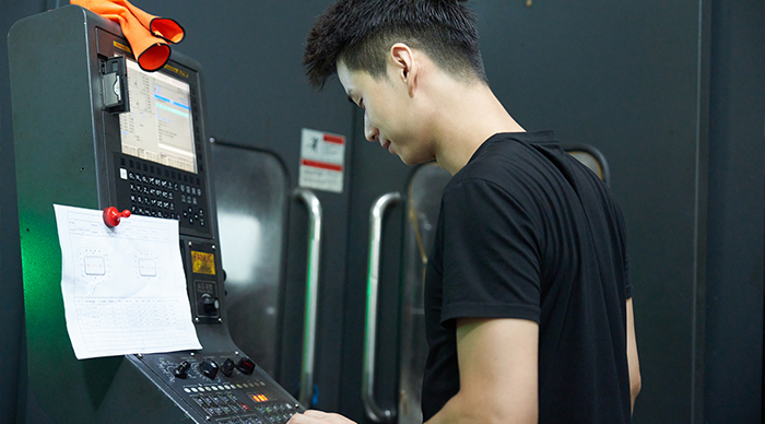 Taizhou Lingfei Mould & Plastic Technology Co., Ltd.